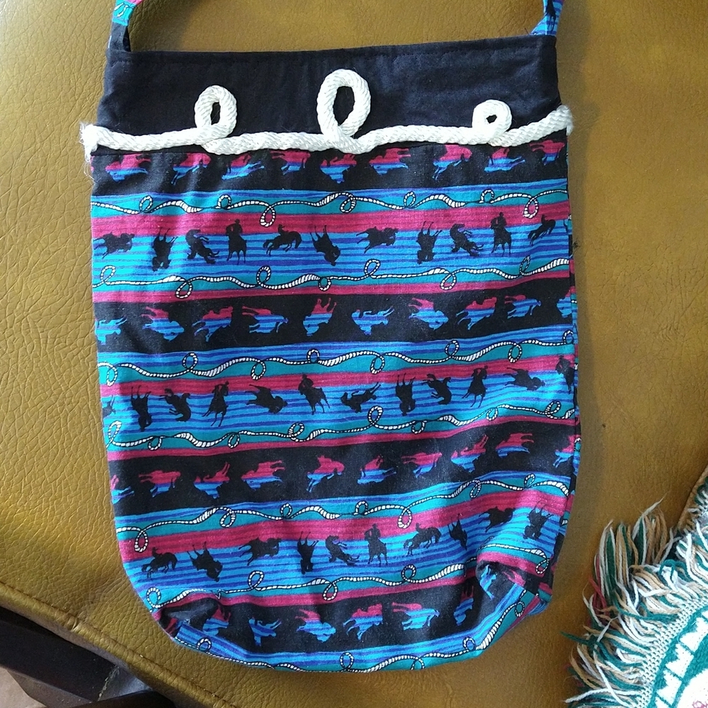 Cloth Western Crossbody Bag - Picture 2 of 4